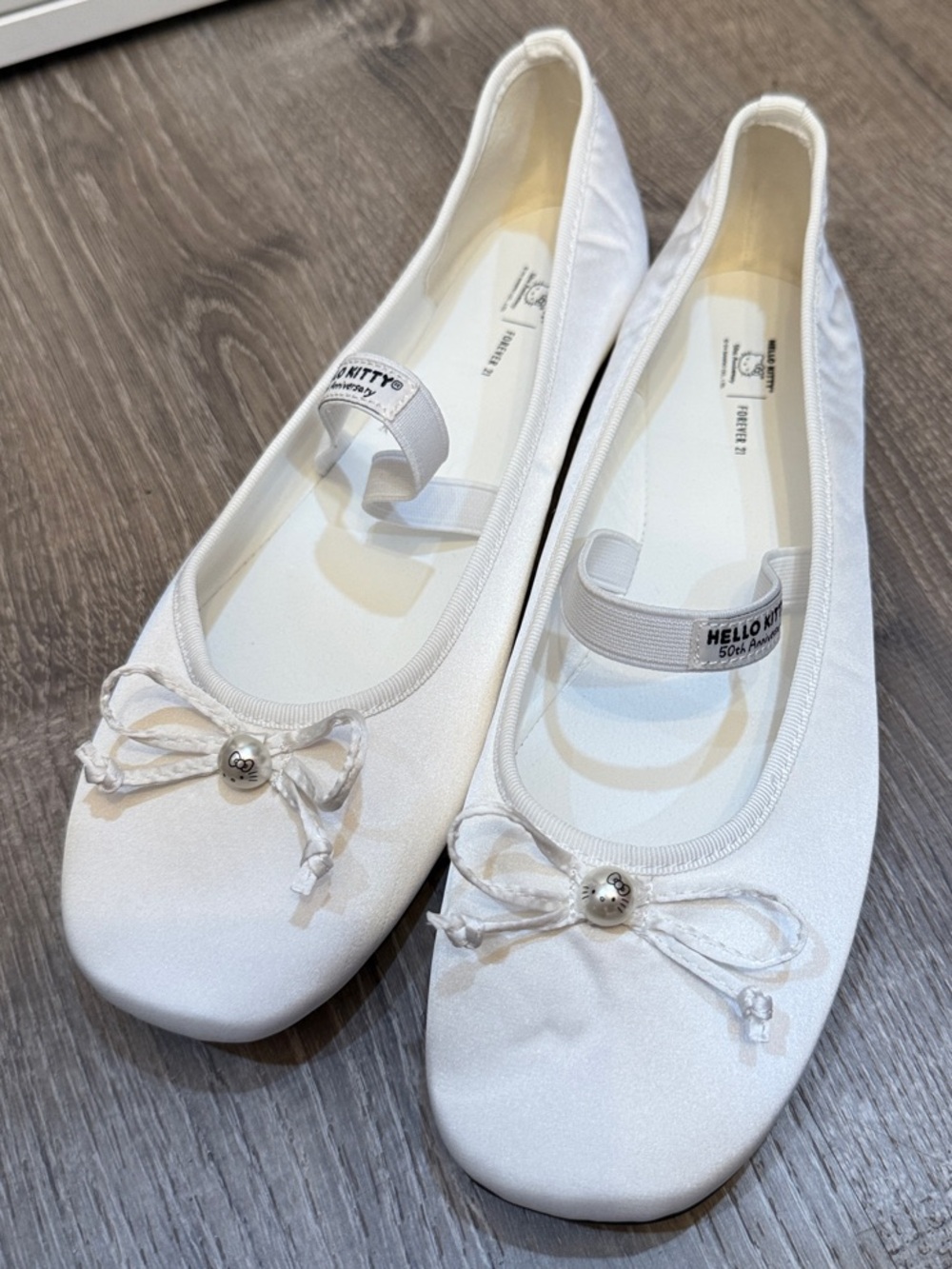 Hello Kitty Forever 21 White Ballet Flats with Bow Size 10